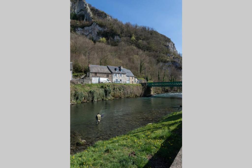 Les Chemins Du Mont Lortet